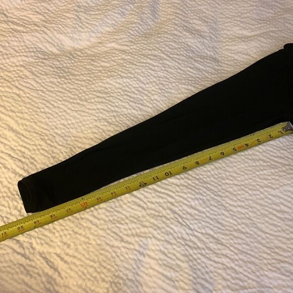 UNDERARMOUR, heatgear, ladies medium, polyester/elastain, good condition - Picture 8 of 11